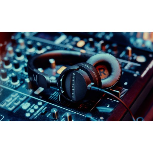 beyerdynamic DT 275 PRO Monitoring Headphones